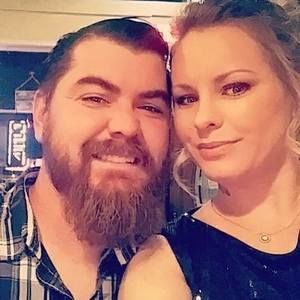 Meet your Posher, Cari